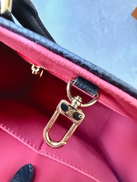 Сумка Louis Vuitton OnTheGo PM Bag in Bicolor Monogram Empreinte Leathe 991024 фото