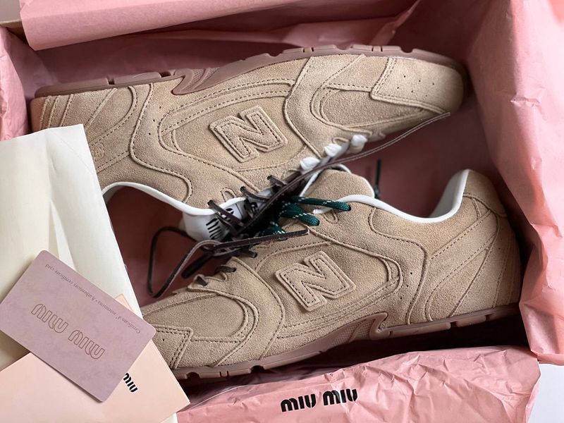 New Balance x Miu Miu 530 00589 фото