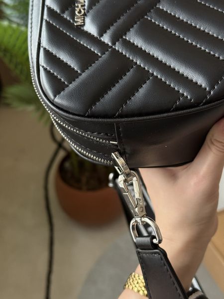 Michael Kors Jet Set Charm Small Quilted Camera Crossbody Bag B