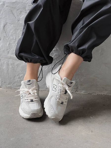 Жіночі кросівки New Balance 530 Beige ALL03542 фото