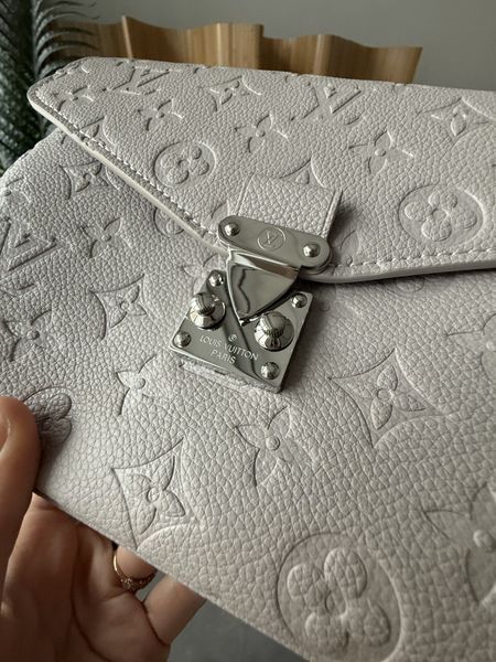 Louis Vuitton Pochette Metis Empreinte Brume 991229 фото