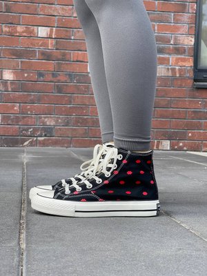 Кеди Converse Chuck 70 Embroidered Lips Black A01601C 1022 фото