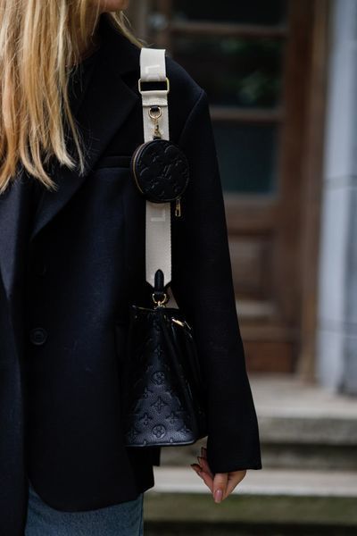 Сумкa Louis Vuitton Onthego PM Monogram Empreinte 99408 фото