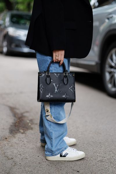 Сумкa Louis Vuitton Onthego PM Monogram Empreinte 99408 фото