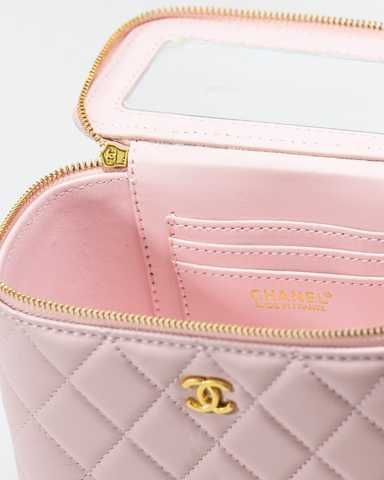 CHANEL BEAUTE ミニバニティ CHANEL BEAUTE ♡ミニバニティ♡ 可愛くて