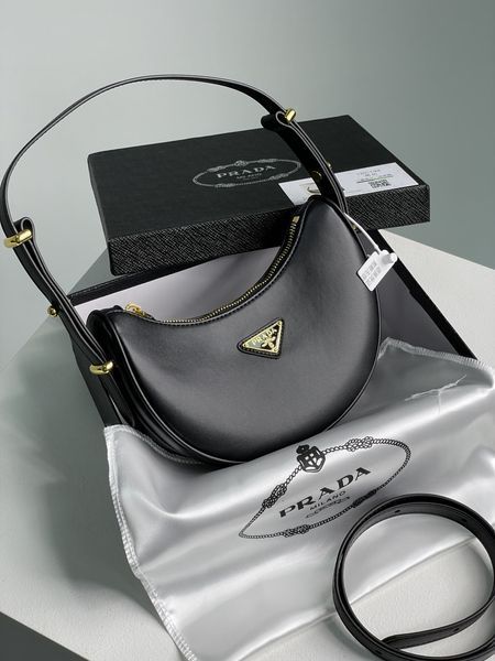 Сумкa Prada Arque Leather Shoulder 99252 фото