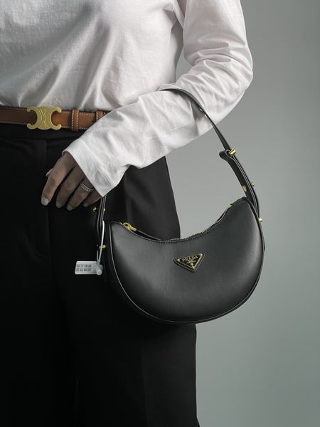 Сумкa Prada Arque Leather Shoulder 99252 фото