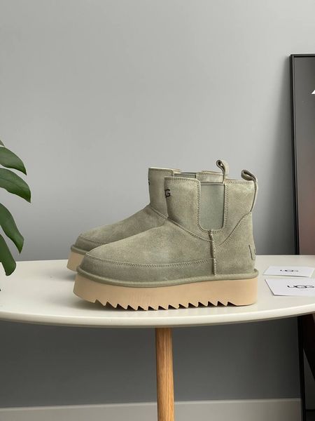 UGG Chelsea Platform Tractor Green