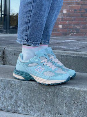Женские кроссовки New Balance 993 1107 фото