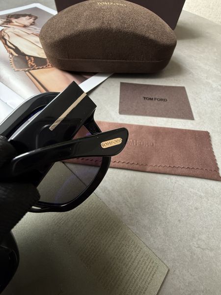 Tom Ford Black/Black RHONDA-02 FT1324 01B