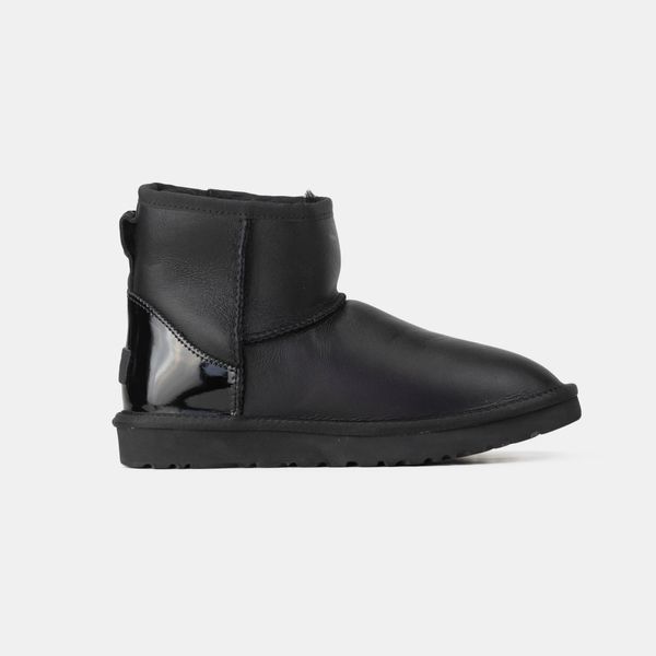UGG MINI BLACK LACQUER 1046 фото