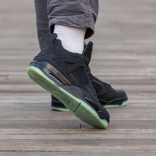 Nike Air Jordan 4 Retro Kaws ALL09595 фото