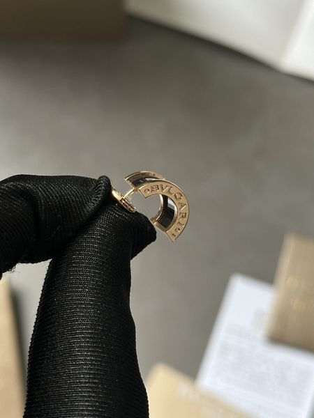 Сережки Bvlgari B.zero1 Earrings in 18K Rose Gold/Black Ceramic JW0303 фото
