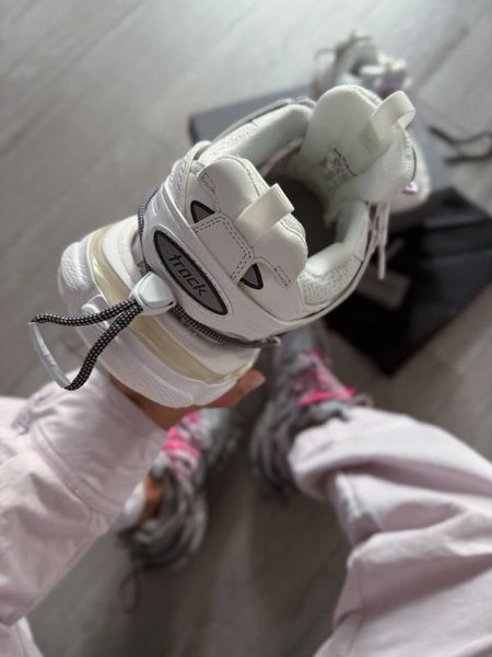 Кроссовки Balenciaga Track Trail Laces Sneaker in White/lilac 58912 фото