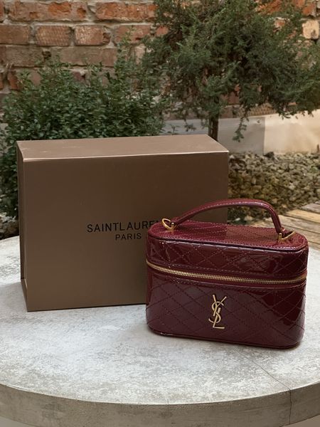 Saint Laurent Gaby Vanity Lacquered Leather Shoulder Bag Red