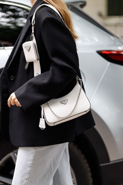Сумкa Prada Re-Edition 2005 Saffiano Leather Bag White 99410 фото