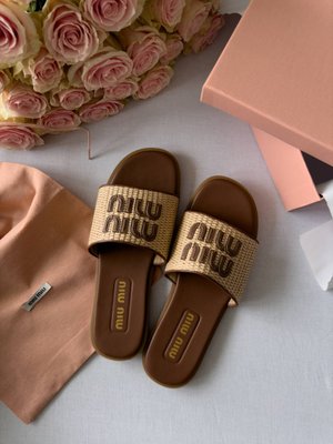 Miu Miu Slippers Brown mm02 фото